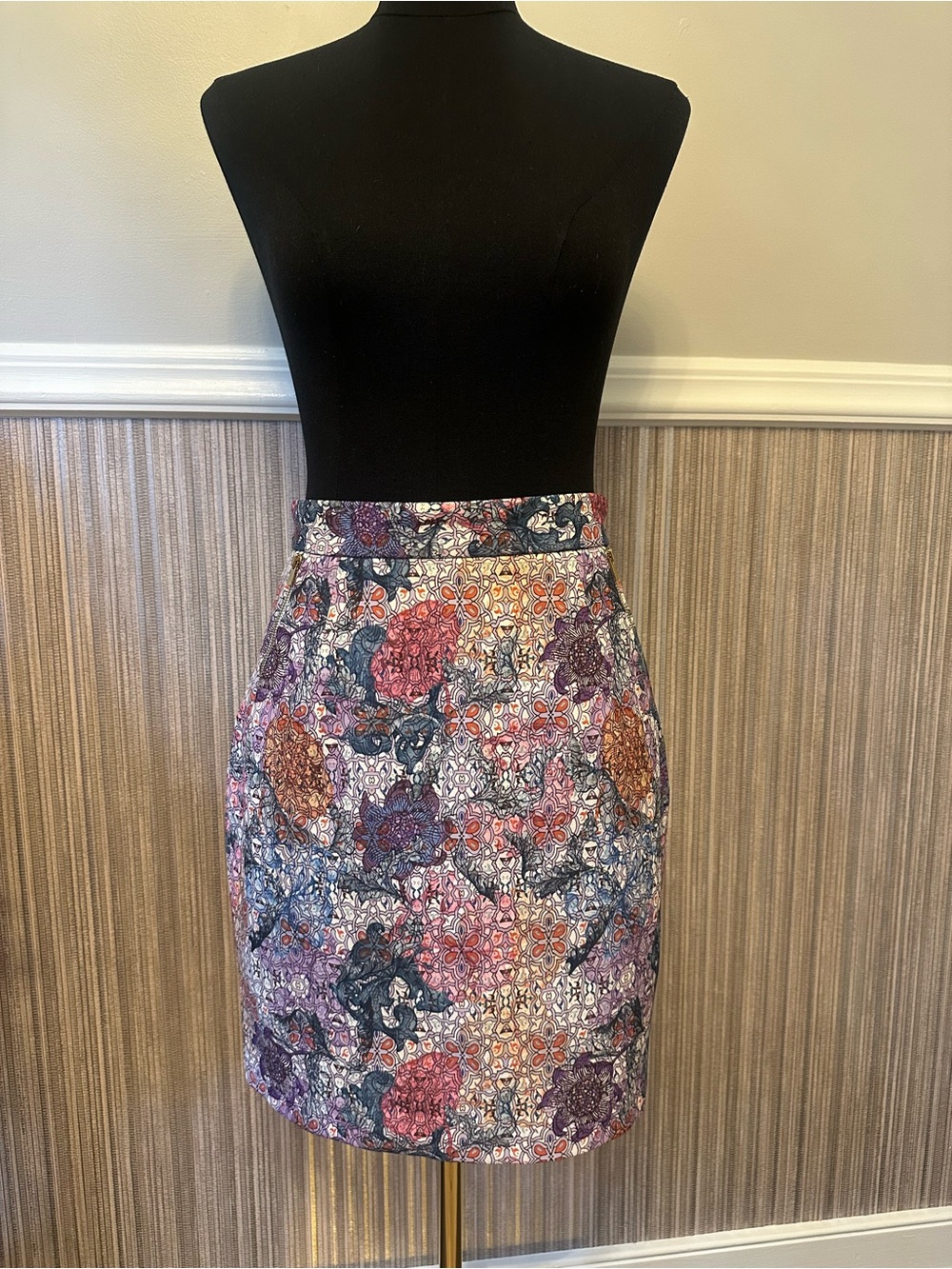 H&M Floral Mosaic Print Pencil Skirt Size 8 Multicolor Zip Front Stretch